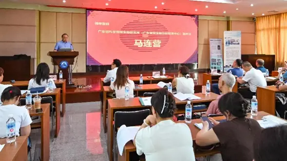 领导致辞:把准方向,凝聚信心 领导致辞:把准方向,凝聚信心